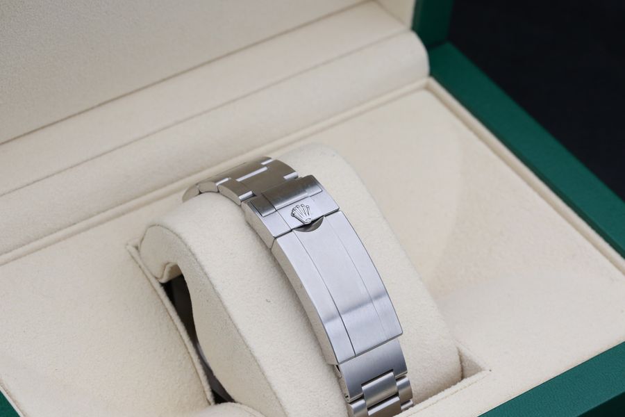 Rolex Sea-Dweller 126600